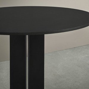 detalle mesa Ox redonda fenix negro