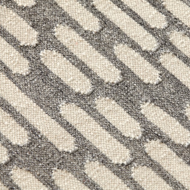 Detalle textura Kilim Thay Grey de Gan Rugs en Moises Showroom