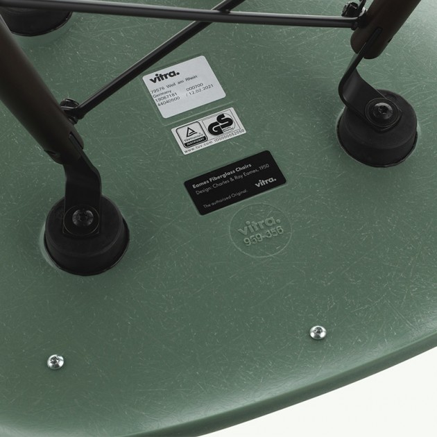 detalle autenticidad Eames Fiberglass side chair Vitra