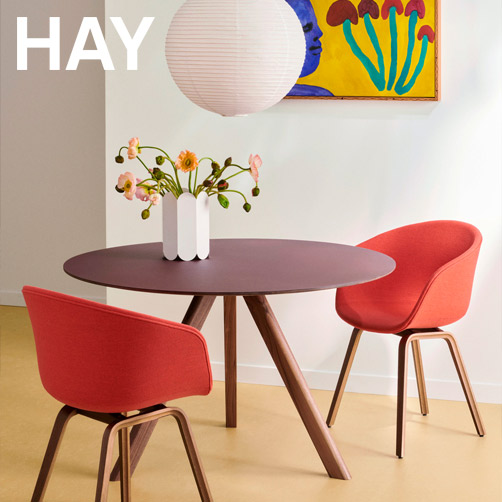 Disfruta del diseño danés de la firma HAY en Moises Showroom.